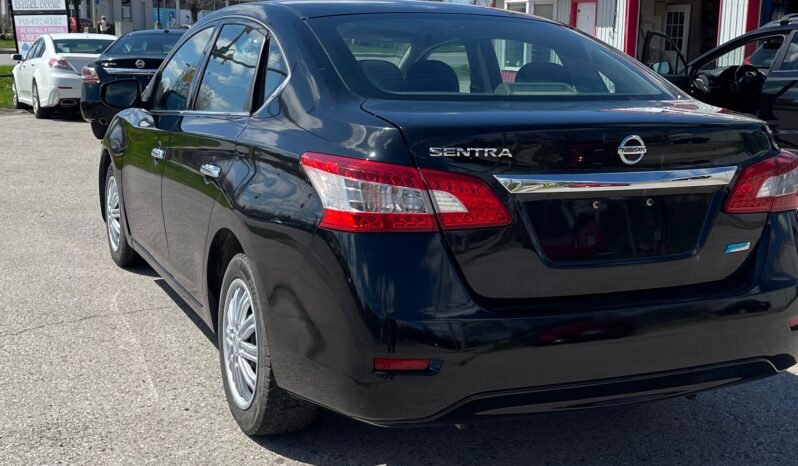 
								2015 Nissan Sentra S full									